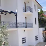 Lacivert Boutique Hotel Aparthotel 4*