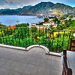 Lacivert Boutique Hotel Aparthotel 4*