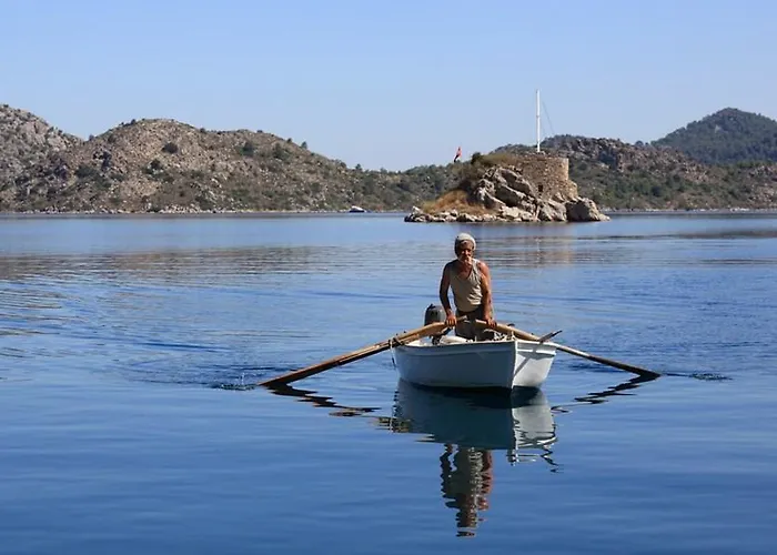 Lacivert Boutique Hotel 4*