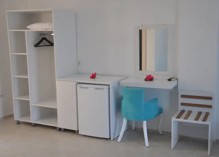 Aparthotel Lacivert Boutique Hotel 4*